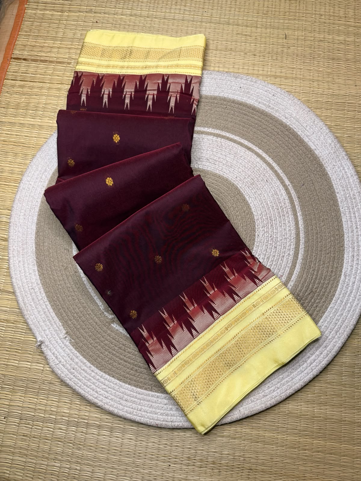 Maroon & Lemon Yellow Temple Gadiwal Ilkal