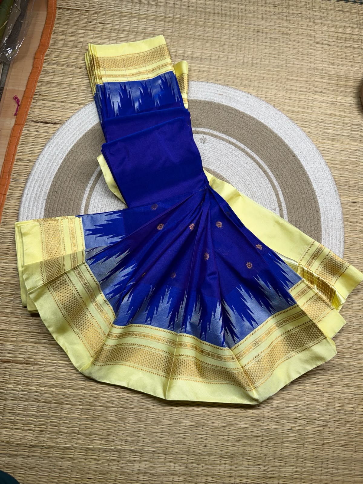 Royal Blue & Lemon Temple Gadiwal Ilkal